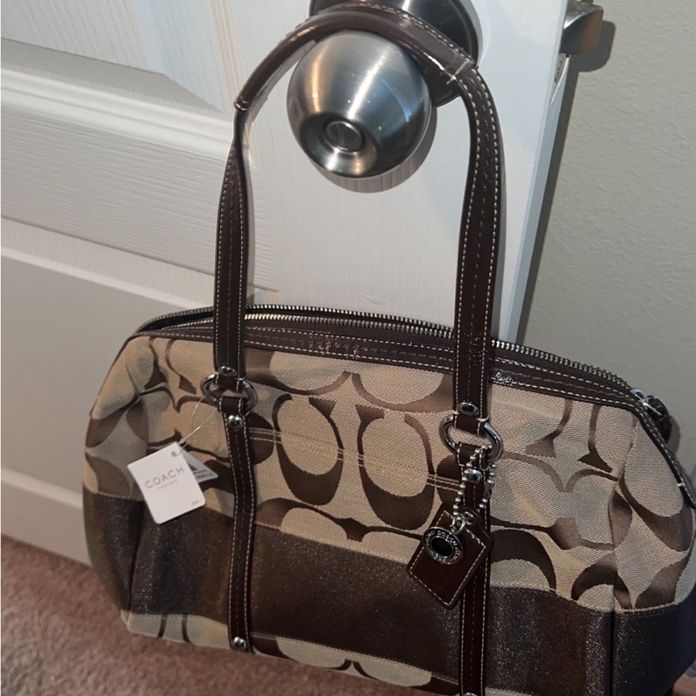 NWT Coach khaki/mahogany hand bag